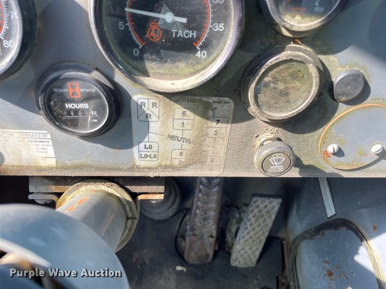 image for item DS5510 1997 Gradall XL4100 wheeled excavator