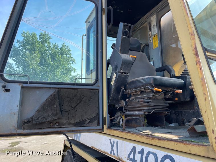 image for item DS5510 1997 Gradall XL4100 wheeled excavator