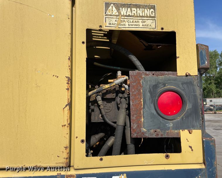 image for item DS5510 1997 Gradall XL4100 wheeled excavator