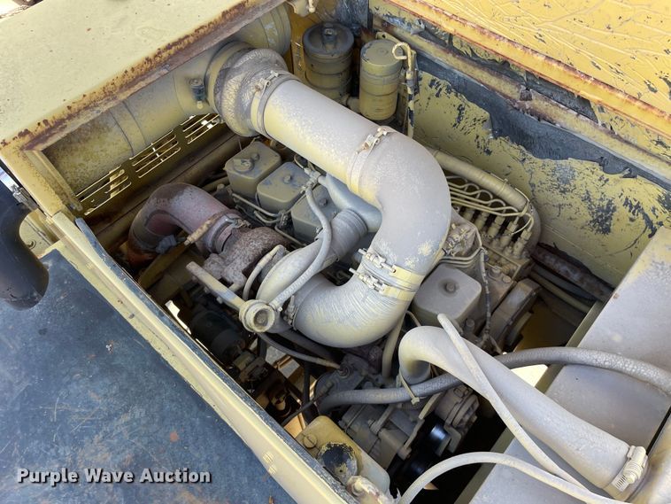 image for item DS5510 1997 Gradall XL4100 wheeled excavator