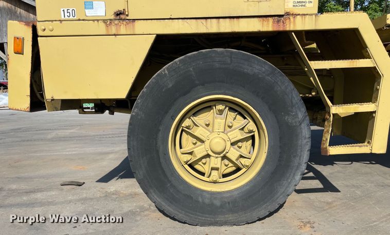 image for item DS5510 1997 Gradall XL4100 wheeled excavator