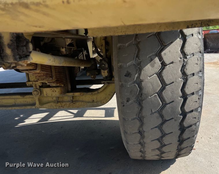 image for item DS5510 1997 Gradall XL4100 wheeled excavator