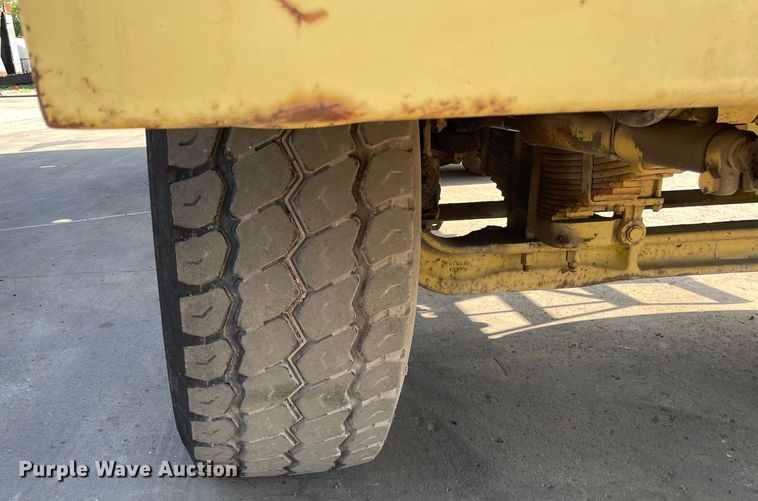 image for item DS5510 1997 Gradall XL4100 wheeled excavator