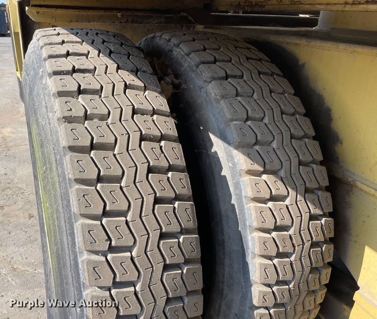 image for item DS5510 1997 Gradall XL4100 wheeled excavator