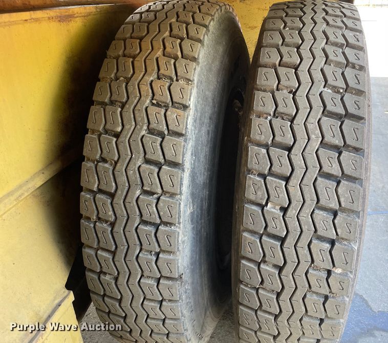 image for item DS5510 1997 Gradall XL4100 wheeled excavator