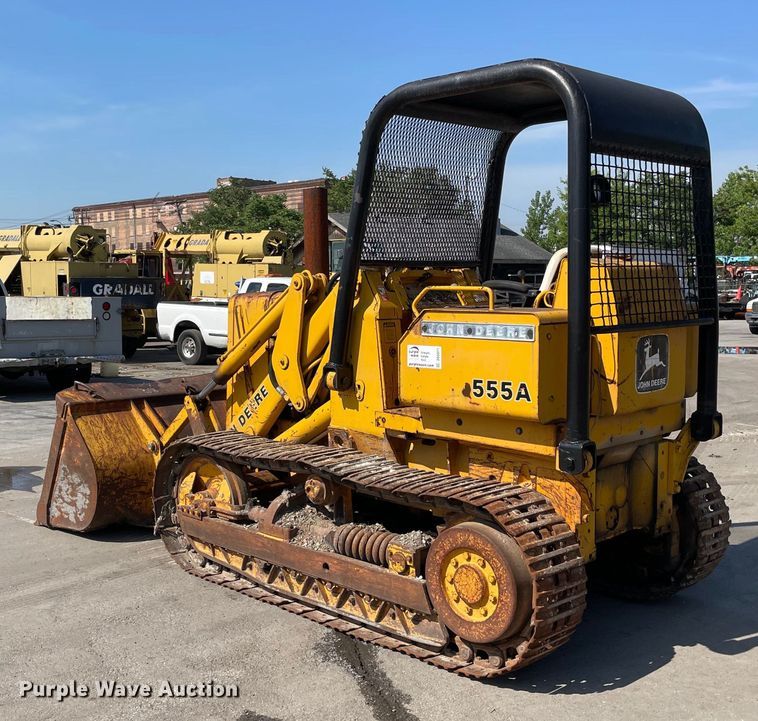 image for item DS5511 1975 John Deere  555-A track loader