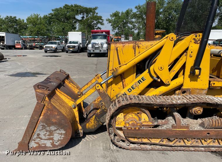 image for item DS5511 1975 John Deere  555-A track loader