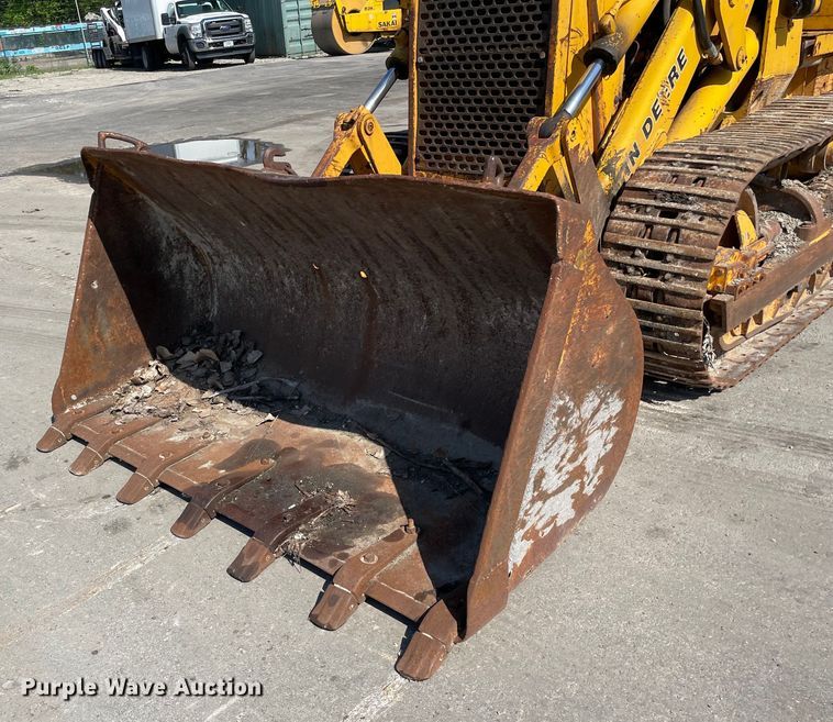 image for item DS5511 1975 John Deere  555-A track loader