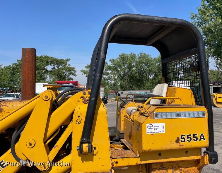 image for item DS5511 1975 John Deere  555-A track loader