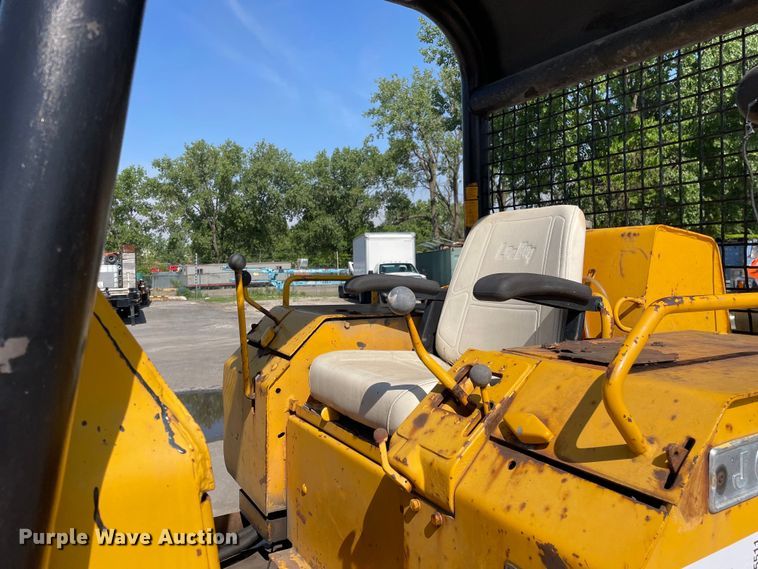 image for item DS5511 1975 John Deere  555-A track loader