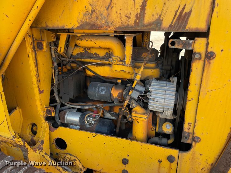 image for item DS5511 1975 John Deere  555-A track loader