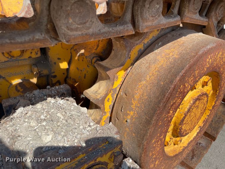 image for item DS5511 1975 John Deere  555-A track loader