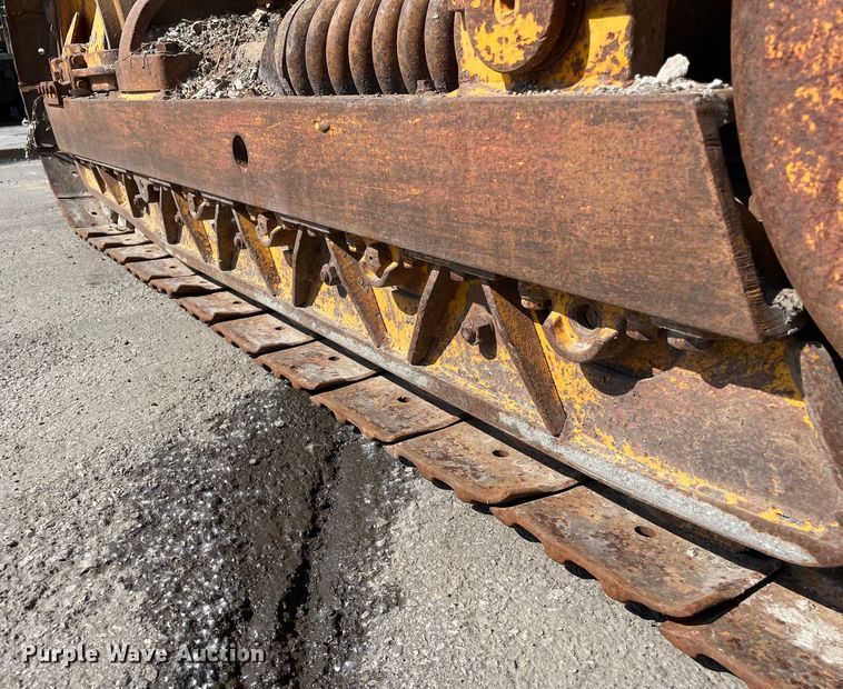 image for item DS5511 1975 John Deere  555-A track loader