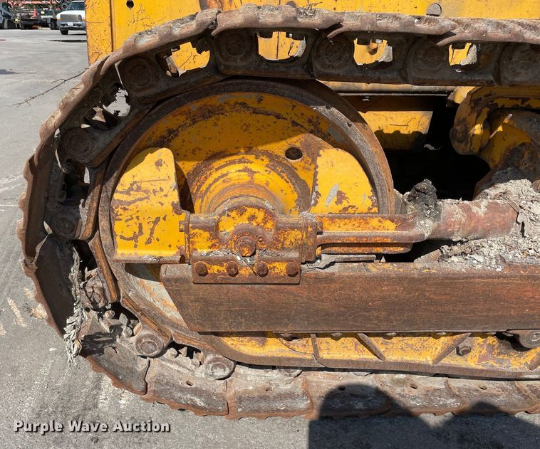 image for item DS5511 1975 John Deere  555-A track loader