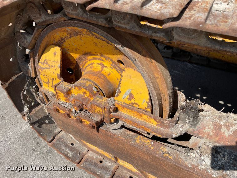 image for item DS5511 1975 John Deere  555-A track loader