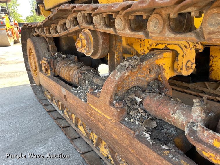 image for item DS5511 1975 John Deere  555-A track loader