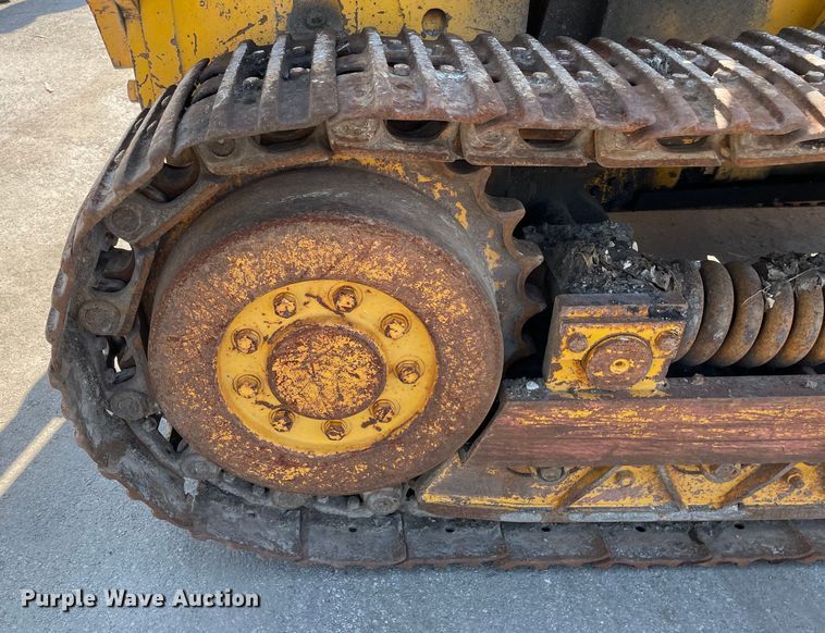 image for item DS5511 1975 John Deere  555-A track loader