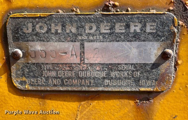 image for item DS5511 1975 John Deere  555-A track loader