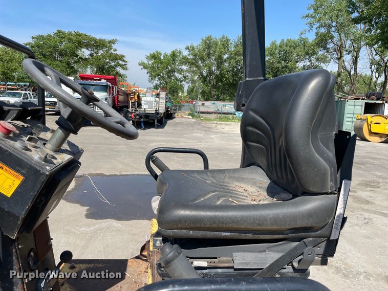 image for item DS5512 2009 Dynapac  CC122 double drum vibratory roller