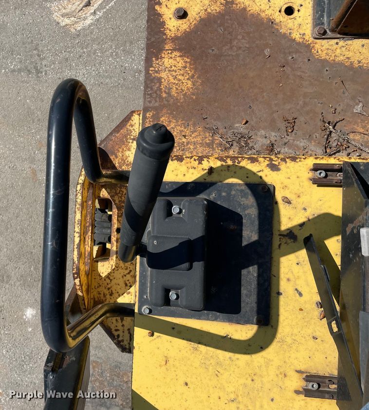 image for item DS5512 2009 Dynapac  CC122 double drum vibratory roller