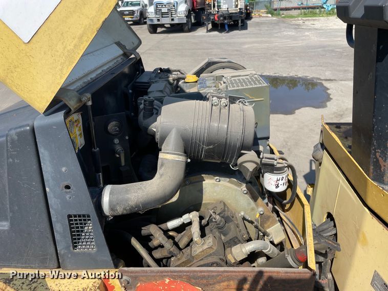 image for item DS5512 2009 Dynapac  CC122 double drum vibratory roller