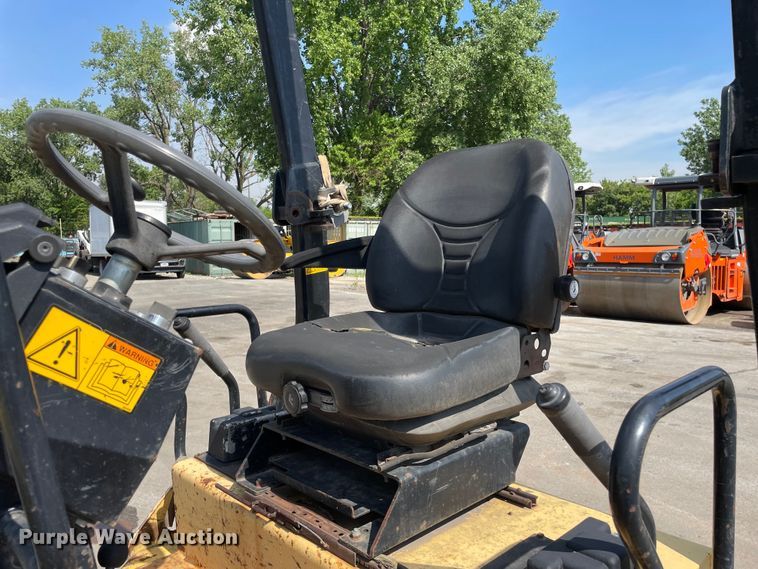 image for item DS5513 Dynapac CC122 double drum vibratory roller