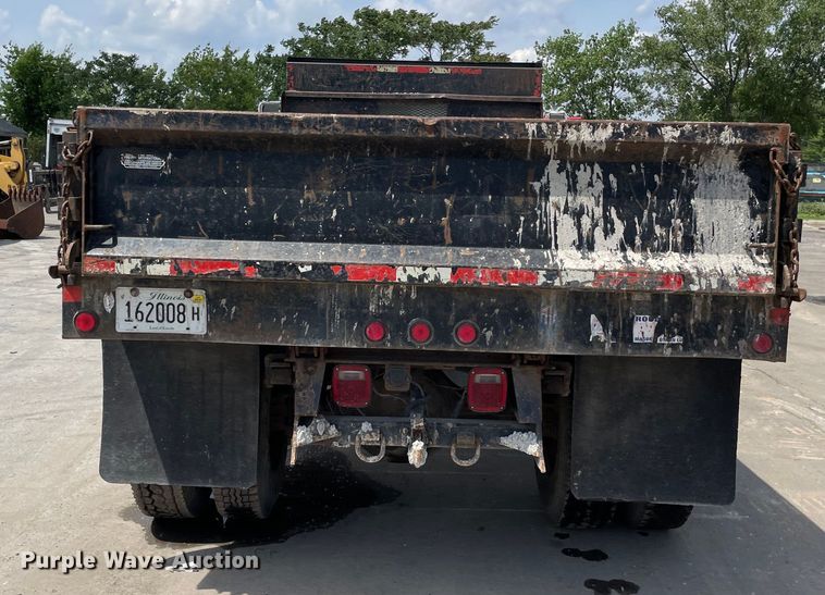 image for item DS5518 1996 International  4700 dump truck