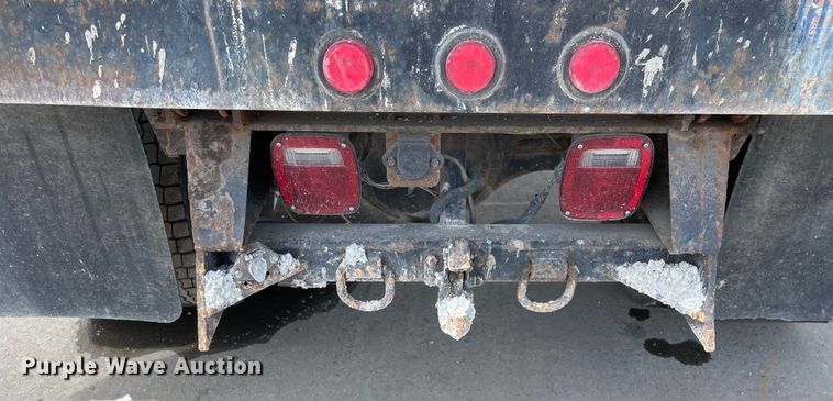 image for item DS5518 1996 International  4700 dump truck