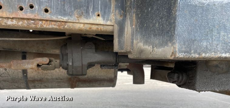 image for item DS5518 1996 International  4700 dump truck