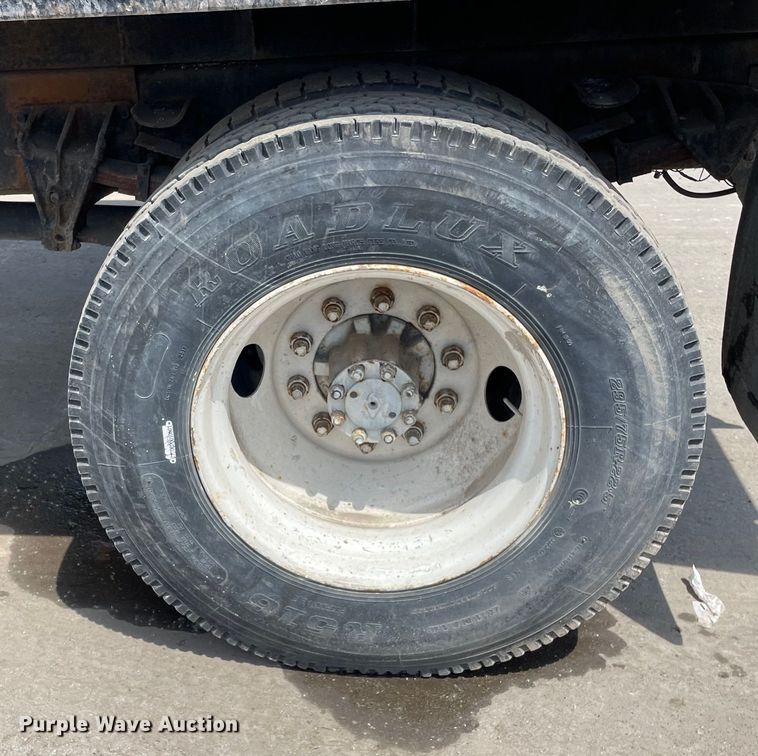 image for item DS5518 1996 International  4700 dump truck