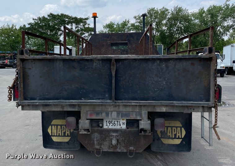 image for item DS5519 1998 International  4700 dump flatbed truck