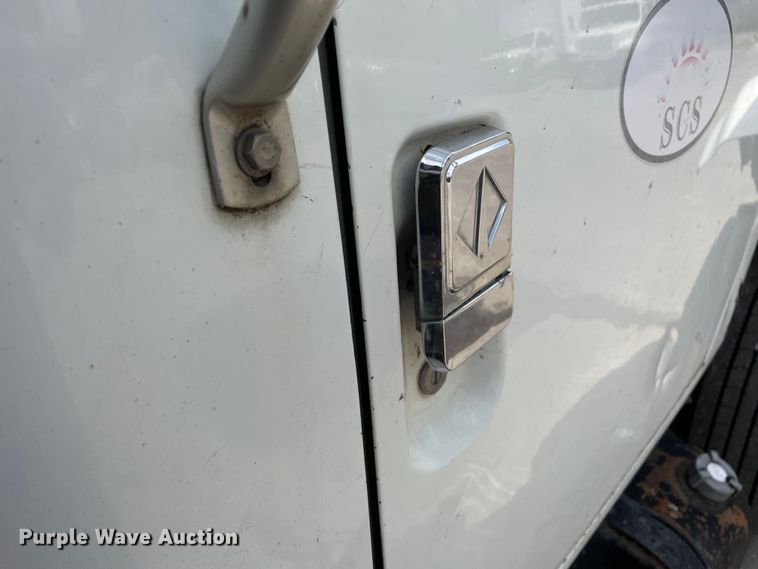 image for item DS5519 1998 International  4700 dump flatbed truck