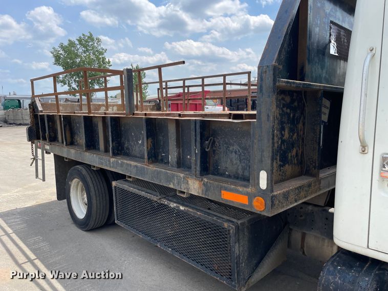 image for item DS5519 1998 International  4700 dump flatbed truck