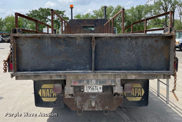 image for item DS5519 1998 International  4700 dump flatbed truck
