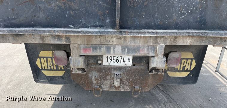 image for item DS5519 1998 International  4700 dump flatbed truck