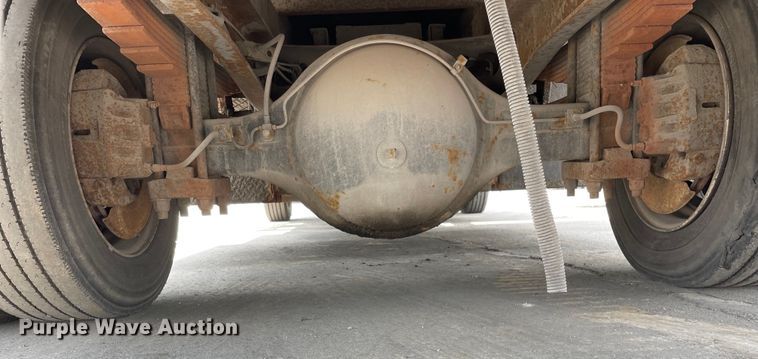 image for item DS5519 1998 International  4700 dump flatbed truck