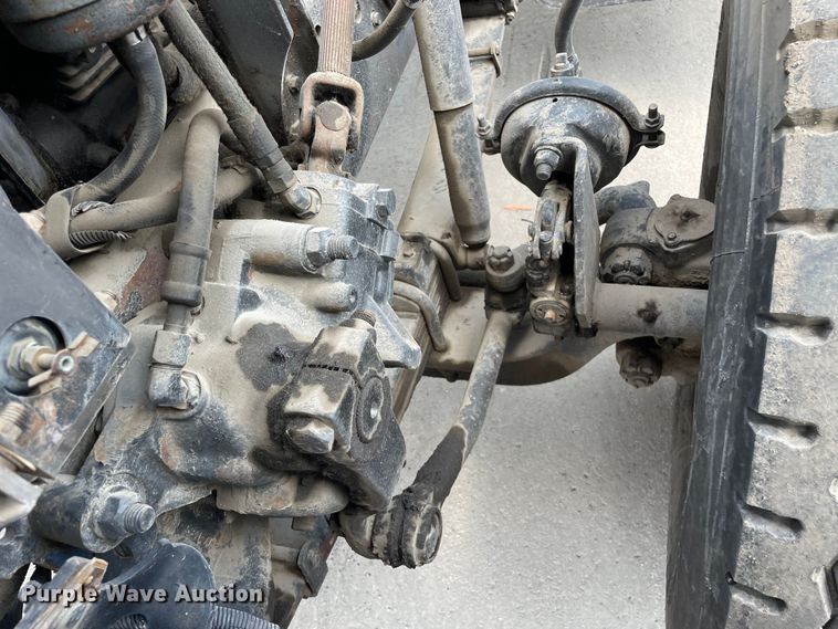 image for item DS5520 1995 Ford  L8000 dump truck