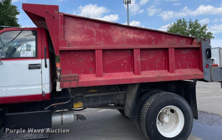 image for item DS5521 1990 GMC TopKick  dump truck
