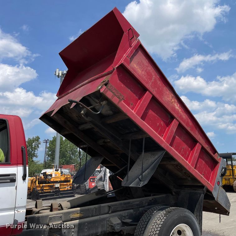 image for item DS5521 1990 GMC TopKick  dump truck