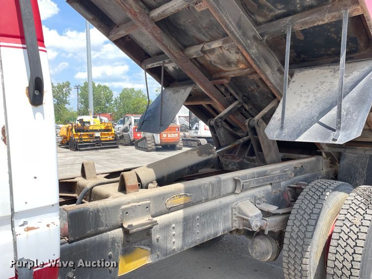 image for item DS5521 1990 GMC TopKick  dump truck