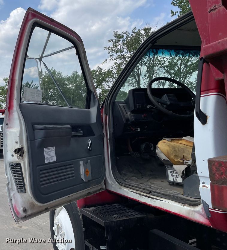 image for item DS5521 1990 GMC TopKick  dump truck