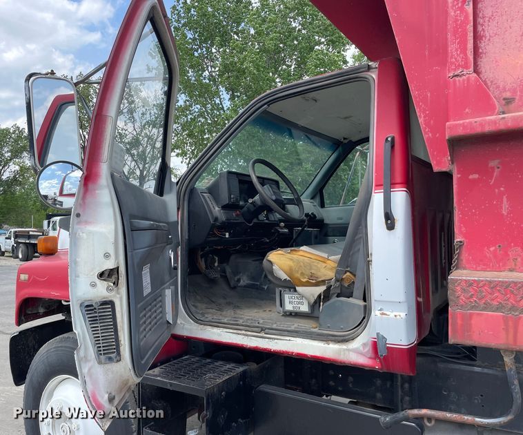 image for item DS5521 1990 GMC TopKick  dump truck