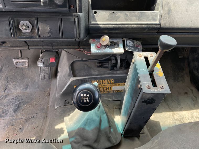 image for item DS5521 1990 GMC TopKick  dump truck