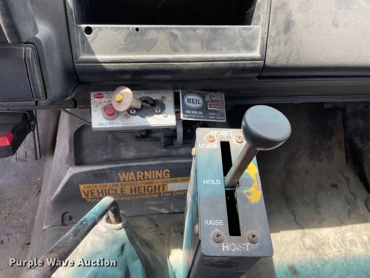 image for item DS5521 1990 GMC TopKick  dump truck