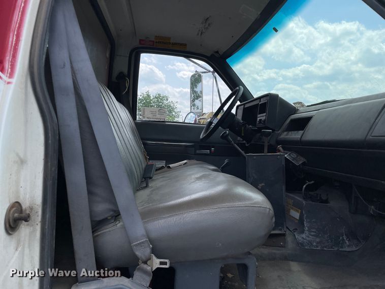 image for item DS5521 1990 GMC TopKick  dump truck