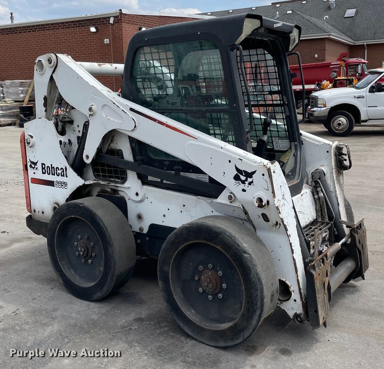 image for item DS5522 2011 Bobcat  S650 skid steer loader