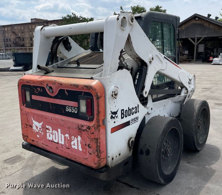 image for item DS5522 2011 Bobcat  S650 skid steer loader