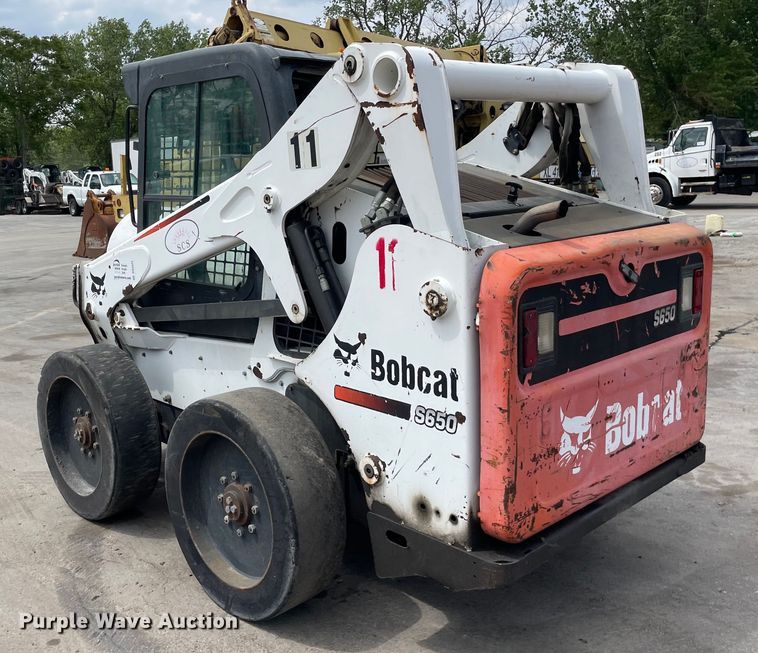 image for item DS5522 2011 Bobcat  S650 skid steer loader