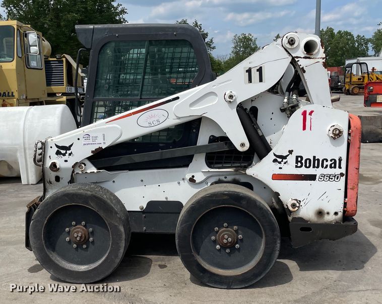 image for item DS5522 2011 Bobcat  S650 skid steer loader