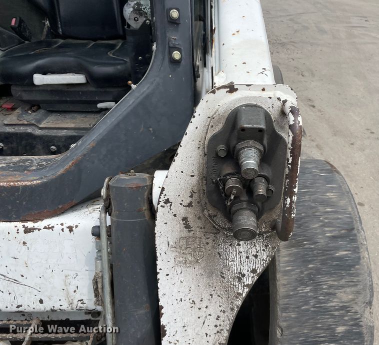 image for item DS5522 2011 Bobcat  S650 skid steer loader